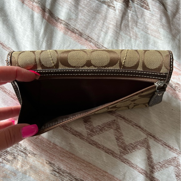 Coach Wallet - Picture 4 of 5